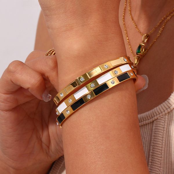 chain black white enamel square round zircon stone filled cuff bangles for women fashion gold plated stainless steel bracelets 230710
chain black white enamel square round zircon stone filled cuff bangles for women fashion gold plated stainless steel bracelets 230710