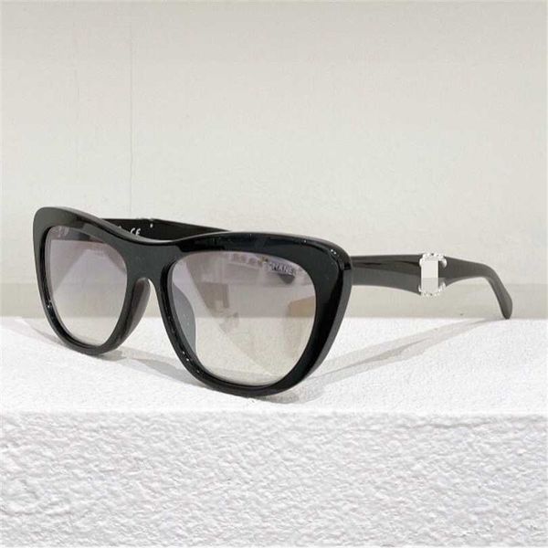 2023 new xiaoxiangjia's new fashion square plate sunglasses star sunglasses ch9095, White;black
2023 new xiaoxiangjia's new fashion square plate sunglasses star sunglasses ch9095, White;black