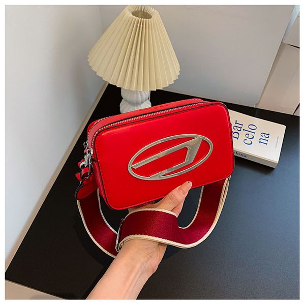 2023 new designer womens shoulder bag pink green black color contrast camera bags versatile messenger bags
2023 new designer womens shoulder bag pink green black color contrast camera bags versatile messenger bags