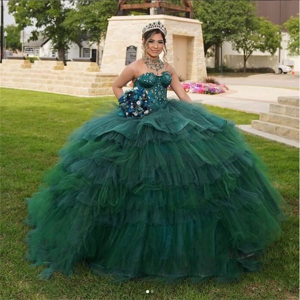 dark green tiers ball gown quinceanera dresses sweetheart neck sleeveless long tulle prom sweet 15 dress lace appliques crystals beaded cors, Blue;red
dark green tiers ball gown quinceanera dresses sweetheart neck sleeveless long tulle prom sweet 15 dress lace appliques crystals beaded cors, Blue;red