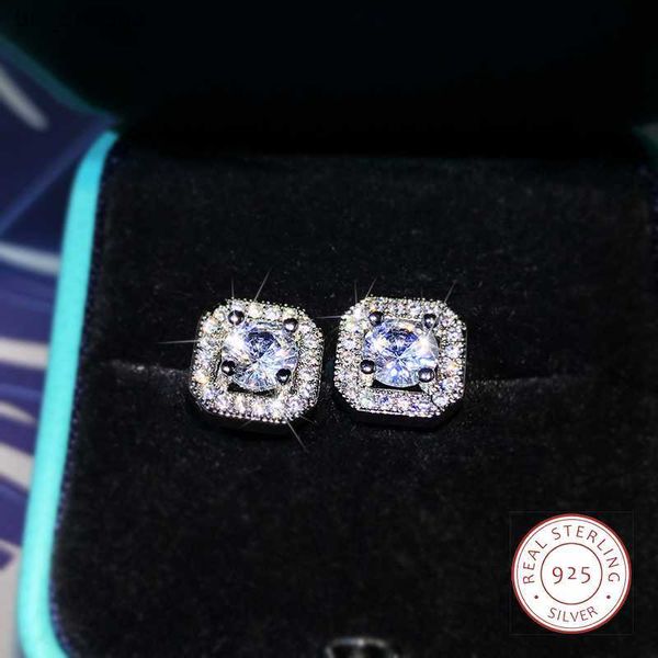 luxury white zircon earrings 925 sterling silver fashion jewelry ladies party birthday suitable for girlfriend l230620, Golden;silver
luxury white zircon earrings 925 sterling silver fashion jewelry ladies party birthday suitable for girlfriend l230620, Golden;silver