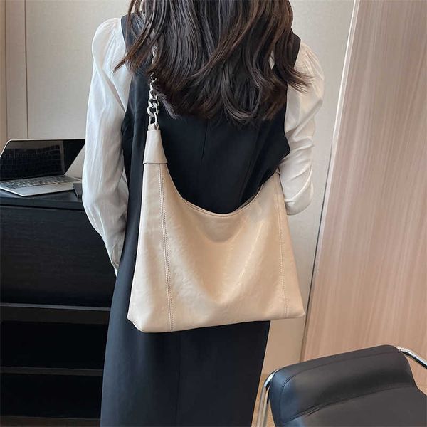 women's bag large capacity commuting crossbody bag fashionable chain single shoulder underarm bag high-end texture niche tote bag
women's bag large capacity commuting crossbody bag fashionable chain single shoulder underarm bag high-end texture niche tote bag