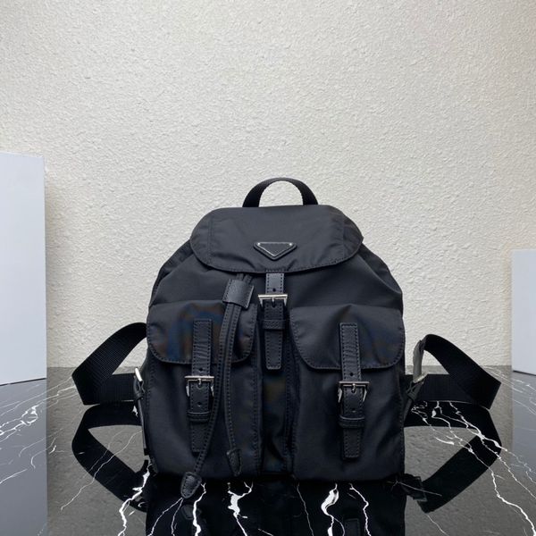 1bz677 classic men's backpack book nylon material to create light and practical upper body effect super good-looking large capacity
1bz677 classic men's backpack book nylon material to create light and practical upper body effect super good-looking large capacity