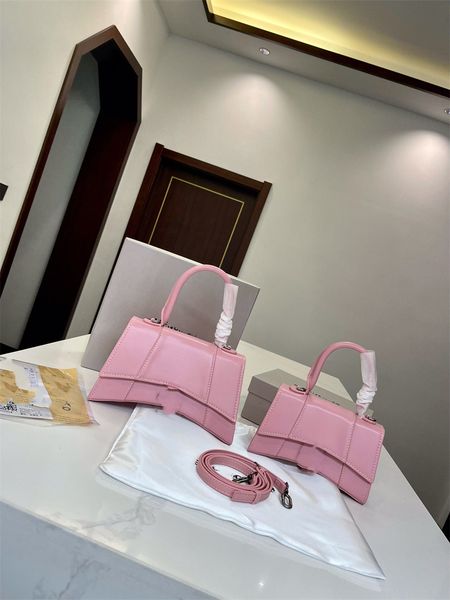 2023 new hourglass bag designer fashion handbag luxury women's shoulder bag leather crossbody bag half moon homeless mini bag women
2023 new hourglass bag designer fashion handbag luxury women's shoulder bag leather crossbody bag half moon homeless mini bag women