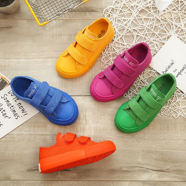 sneakers autumn kids canvas shoes breathable boys girls fashion children candy color sport chaussure enfant 230707, Black;red
sneakers autumn kids canvas shoes breathable boys girls fashion children candy color sport chaussure enfant 230707, Black;red