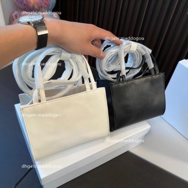 fshions handbag luxurious telfar designer bags women shoulder bag the tote bags wallet handbags shopping bags cortex solid colo
fshions handbag luxurious telfar designer bags women shoulder bag the tote bags wallet handbags shopping bags cortex solid colo