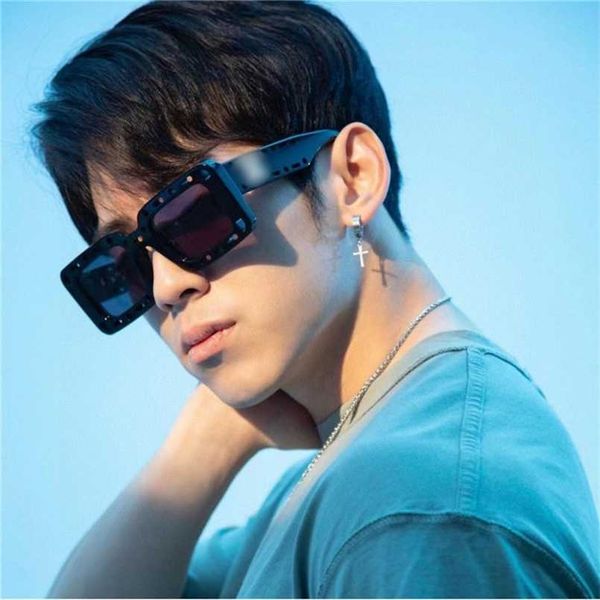 sunglasses 2023 new new fashion trendsetter white cut-out design box sunglasses oeri025, White;black
sunglasses 2023 new new fashion trendsetter white cut-out design box sunglasses oeri025, White;black