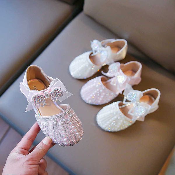 sandals 2023 new summer girls princess shoes soft bottom bow rhinestone student shoes korean children's fashion party sandals, Black;red
sandals 2023 new summer girls princess shoes soft bottom bow rhinestone student shoes korean children's fashion party sandals, Black;red