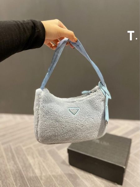 2023 new lamb hair underarm bag triangle versatile women's bag fashion handbag cute fur bag
2023 new lamb hair underarm bag triangle versatile women's bag fashion handbag cute fur bag