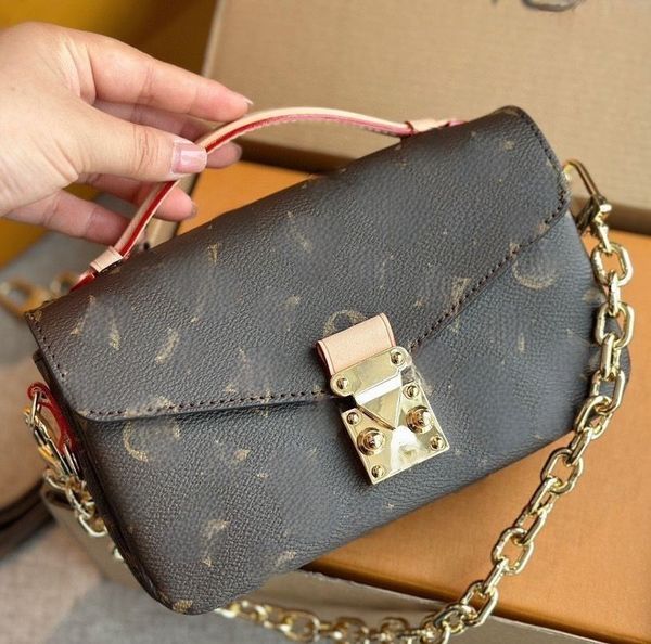 designer bag handbag shoulder bag woman bag luxurys handbag crossbody bag messenger bag woman tote bag fashion bag classic old flower cowhid
designer bag handbag shoulder bag woman bag luxurys handbag crossbody bag messenger bag woman tote bag fashion bag classic old flower cowhid