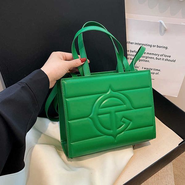 factory wholesale handbag 2023 new handheld one shoulder crossbody bag bags embossed high capacity tote
factory wholesale handbag 2023 new handheld one shoulder crossbody bag bags embossed high capacity tote