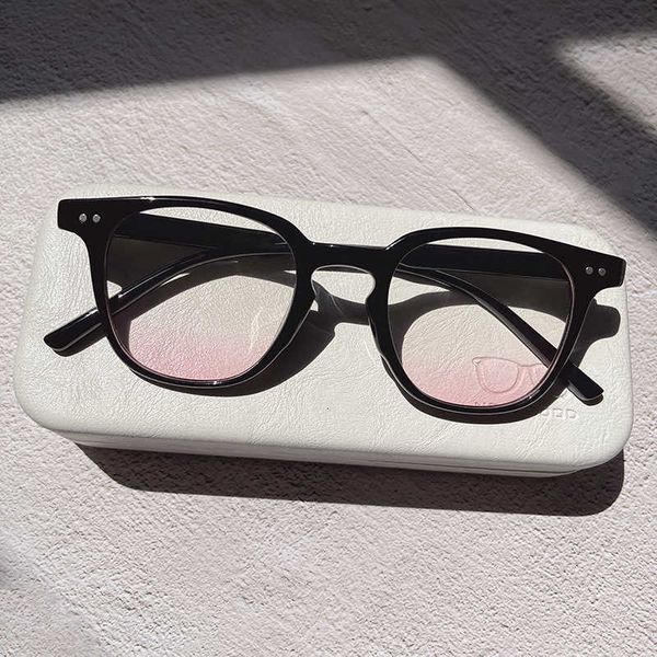 fashion gentle monster sunglasses gm new sunset color powder blusher glasses female ins style plain face artifact net red same blue light pr, White;black
fashion gentle monster sunglasses gm new sunset color powder blusher glasses female ins style plain face artifact net red same blue light pr, White;black