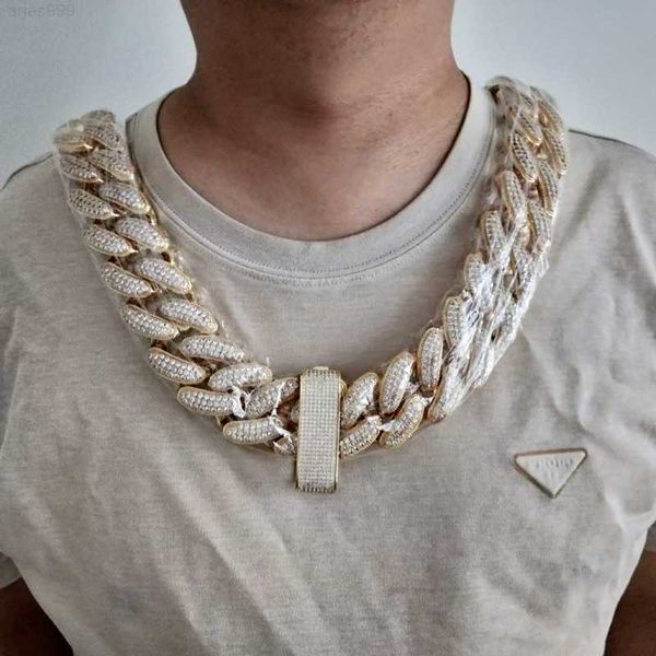 blues hip hop cuban jewelry 38mm copper alloy micro insert bling iced out cubic zircon custom cuban necklace, Silver
blues hip hop cuban jewelry 38mm copper alloy micro insert bling iced out cubic zircon custom cuban necklace, Silver