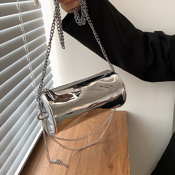 evening bags brand luxury chain silver shoulder bag for women fashion lady crossbody designer cylindrical handbags female purse 230710
evening bags brand luxury chain silver shoulder bag for women fashion lady crossbody designer cylindrical handbags female purse 230710