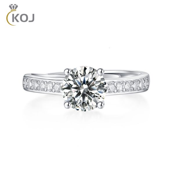 with side stones koj 1 four claws row diamond wedding rings for women 925 sterling silver adjustable engagement jewelry 230707
with side stones koj 1 four claws row diamond wedding rings for women 925 sterling silver adjustable engagement jewelry 230707