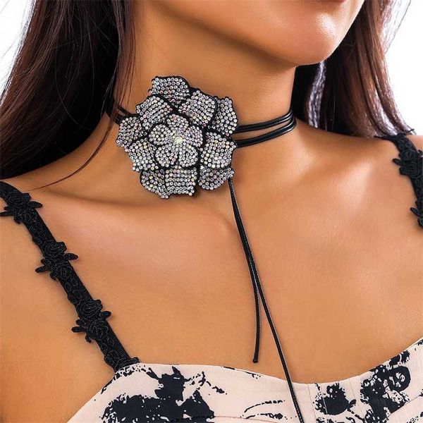 pendant necklaces luxury shiny rhinestone flower choker necklace for women charms long lace up rope chains collar female neck 2023 fashion j, Silver
pendant necklaces luxury shiny rhinestone flower choker necklace for women charms long lace up rope chains collar female neck 2023 fashion j, Silver