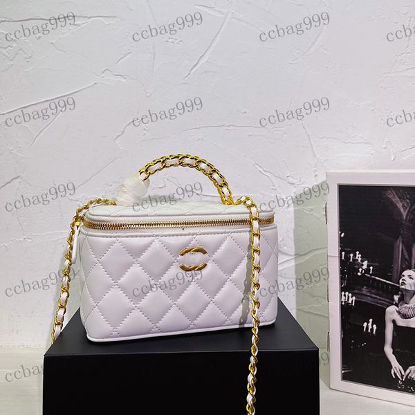 designer womens makeup bag leather diamond hardware metal buckle zipper seal matelasse shoulder bag crossbody bags braided tote with mirror
designer womens makeup bag leather diamond hardware metal buckle zipper seal matelasse shoulder bag crossbody bags braided tote with mirror