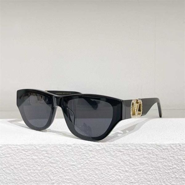 2023 new warren net red same personalized letter women's versatile fashion sunglasses va1118, White;black
2023 new warren net red same personalized letter women's versatile fashion sunglasses va1118, White;black