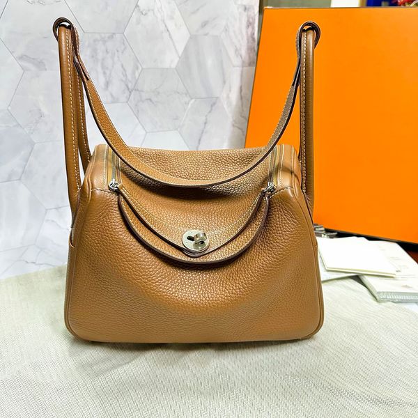 womens genuine leather lindys flap bags hobo classic white designer mens clutch bag wash pouch crossbody tote shoulder saddle bags luxurys s
womens genuine leather lindys flap bags hobo classic white designer mens clutch bag wash pouch crossbody tote shoulder saddle bags luxurys s