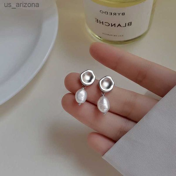 popular 925 sterling silver baroque style pearl earrings geometric airy earrings charming birthday gift for women fine jewelry l230620, Golden;silver
popular 925 sterling silver baroque style pearl earrings geometric airy earrings charming birthday gift for women fine jewelry l230620, Golden;silver