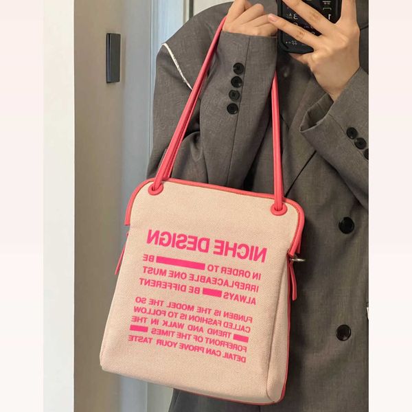 new commuter bag small design canvas bag one shoulder bag women's summer fashion barbie pink tote bag tide
new commuter bag small design canvas bag one shoulder bag women's summer fashion barbie pink tote bag tide