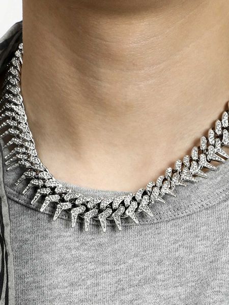personalized hip-hop style with diamonds and thorns cuban chain men's necklace street accessories, Black
personalized hip-hop style with diamonds and thorns cuban chain men's necklace street accessories, Black