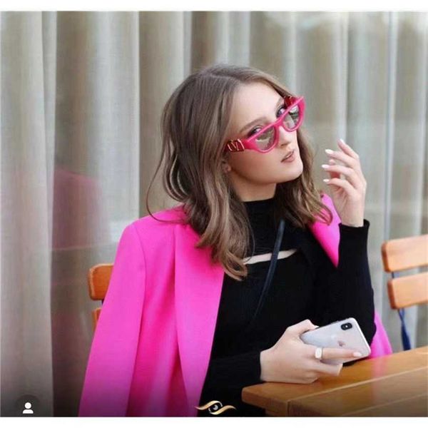 2023 23 new hualun ins network red same personalized fashion cat eye sunglasses female vls-103a, White;black
2023 23 new hualun ins network red same personalized fashion cat eye sunglasses female vls-103a, White;black