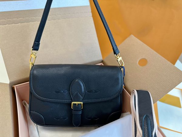 luxury designer bags ladies cross body shoulder bag ultimate quality handbags canvas strap messenger purse women genuine leather tote bag
luxury designer bags ladies cross body shoulder bag ultimate quality handbags canvas strap messenger purse women genuine leather tote bag