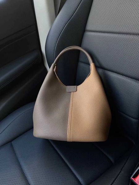 vegetable basket bucket bag for women south korea's new high-end tote bag niche design single shoulder diagonal cross handbag
vegetable basket bucket bag for women south korea's new high-end tote bag niche design single shoulder diagonal cross handbag