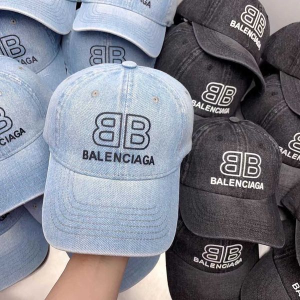 designer new hat in paris embroidery baseball cap version old washed cap sunscreen and sunshade for men and women, Blue;gray
designer new hat in paris embroidery baseball cap version old washed cap sunscreen and sunshade for men and women, Blue;gray