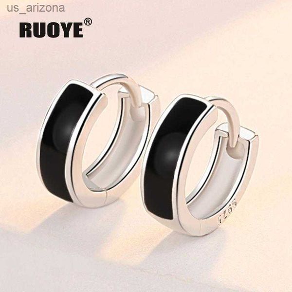 fashion 925 silver needle round black earring for women classic jewelry new l230620, Golden;silver
fashion 925 silver needle round black earring for women classic jewelry new l230620, Golden;silver