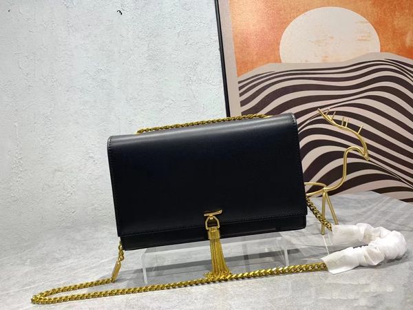 2023 luxury fashion designer's latest fantastic design classic embellishment extra large capacity one shoulder crossbody bag
2023 luxury fashion designer's latest fantastic design classic embellishment extra large capacity one shoulder crossbody bag