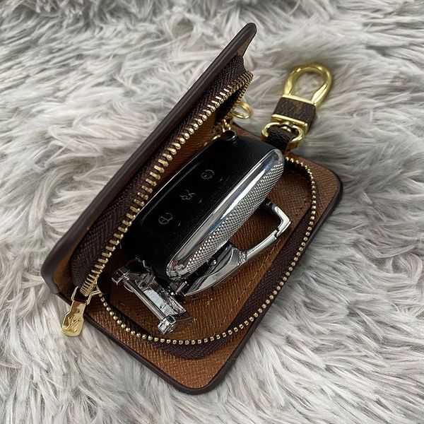 luxurys designers keychain car key chain solid color monogrammed keychains design versatile fashion leisure men women bag pendant accessorie, Silver
luxurys designers keychain car key chain solid color monogrammed keychains design versatile fashion leisure men women bag pendant accessorie, Silver