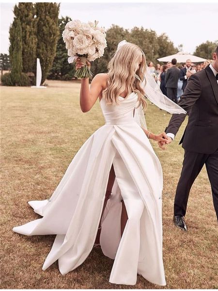 vintage ivory side split wedding dresses strapless neck bridal gowns pleated bodice plus size a line sweep train satin vestido de novia, White
vintage ivory side split wedding dresses strapless neck bridal gowns pleated bodice plus size a line sweep train satin vestido de novia, White
