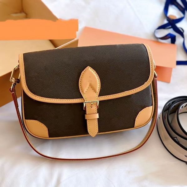luxurys designers women handbags purses bag genuine leather pochette diane handbag shoulder bags crossbody
luxurys designers women handbags purses bag genuine leather pochette diane handbag shoulder bags crossbody