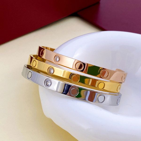 classic love bangle designer jewlery bracelets designer for women c-shaped titanium steel bracelet does not fade b6029817 6.1mm diamond coup, Black
classic love bangle designer jewlery bracelets designer for women c-shaped titanium steel bracelet does not fade b6029817 6.1mm diamond coup, Black