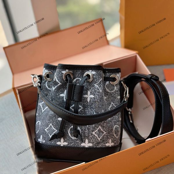 23ss women luxury designer totes bags onthego denim black drawstring bucket handbag flowers shouder crossbody ladies handbags with original
23ss women luxury designer totes bags onthego denim black drawstring bucket handbag flowers shouder crossbody ladies handbags with original