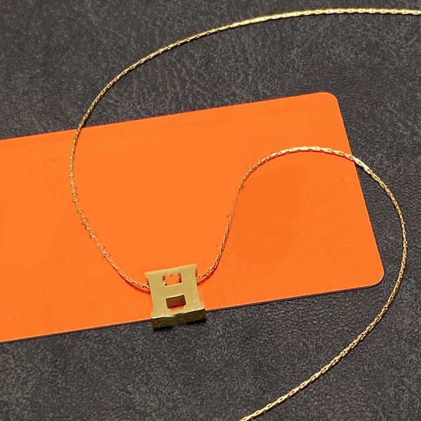 designer gold chain necklaces luxurys designers letter pendant necklace for women fashion jewelry mens choker hip hop, Silver
designer gold chain necklaces luxurys designers letter pendant necklace for women fashion jewelry mens choker hip hop, Silver