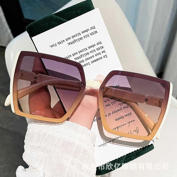 2023 new square large frame women's sunglasses tiktok net red fashion trend personality anti ultraviolet sunglasses tide, White;black
2023 new square large frame women's sunglasses tiktok net red fashion trend personality anti ultraviolet sunglasses tide, White;black