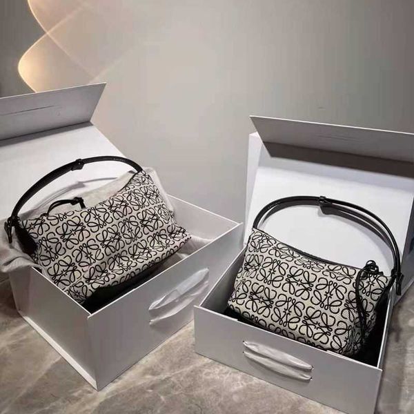 luxury designer loevve bag fashion tote shoulder canvas bags cubi anagram logo jacquard handheld hobo one dumpling underarm lunch purse wall
luxury designer loevve bag fashion tote shoulder canvas bags cubi anagram logo jacquard handheld hobo one dumpling underarm lunch purse wall
