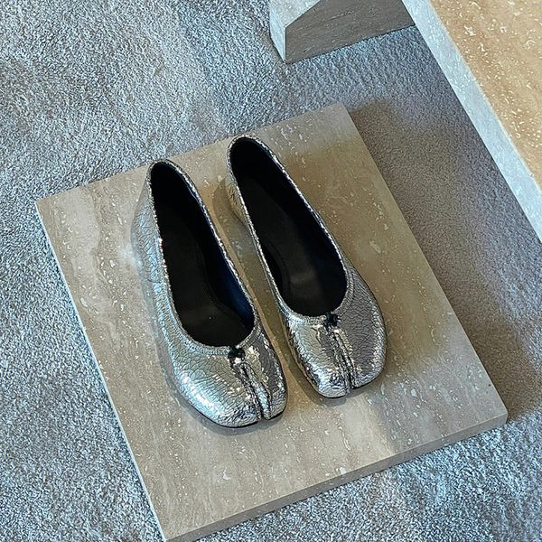 dress shoes split toe leather shallow loafers soft soled comfortable breathable flats mirror silver women shoes sandalias mujer 230710, Black
dress shoes split toe leather shallow loafers soft soled comfortable breathable flats mirror silver women shoes sandalias mujer 230710, Black