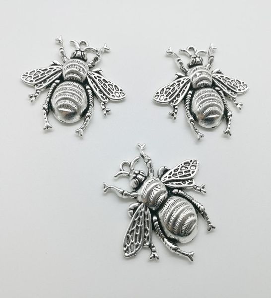20pcslot big fat bee insects alloy charms pendants retro jewelry diy keychain ancient silver pendant for bracelet earrings 38x40m3806453, Bronze;silver
20pcslot big fat bee insects alloy charms pendants retro jewelry diy keychain ancient silver pendant for bracelet earrings 38x40m3806453, Bronze;silver