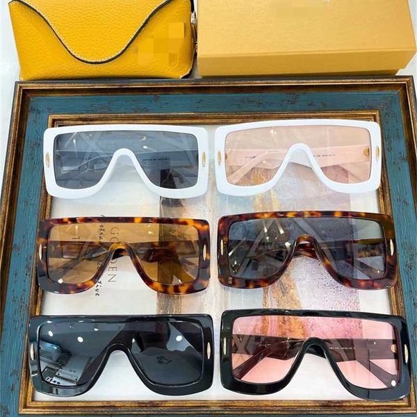 new yijia ins network popular same style piece personalized hip hop sunglasses lw40106u, White;black
new yijia ins network popular same style piece personalized hip hop sunglasses lw40106u, White;black