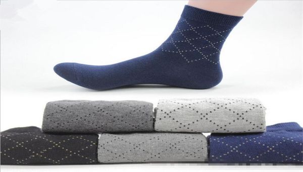 5 pairs lot man casual socks male high cotton men dress socks pure color business style autumn socks men9882558, Black
5 pairs lot man casual socks male high cotton men dress socks pure color business style autumn socks men9882558, Black