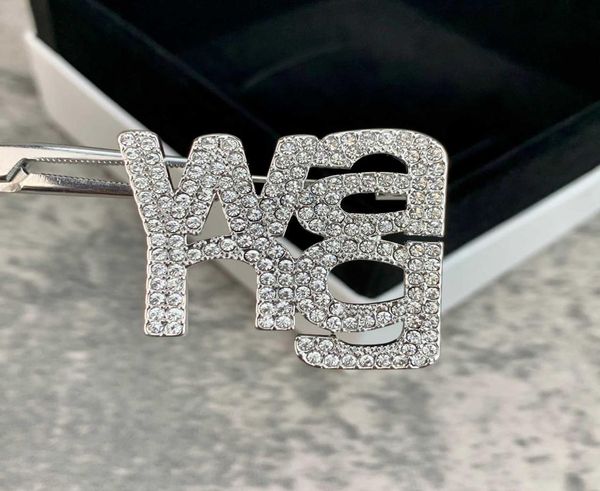 2021 new brand fashion jewelry vintage letter style brooch sweater vintage full crystal name wang fashion love name brooches5181164, Gray
2021 new brand fashion jewelry vintage letter style brooch sweater vintage full crystal name wang fashion love name brooches5181164, Gray