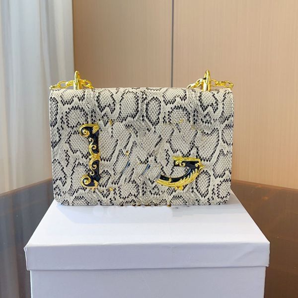 fashion chain flap bag snakeskin leather crossbody bags shoulder messenger bag golden hardware women handbag purse baroque wallet pouch 
fashion chain flap bag snakeskin leather crossbody bags shoulder messenger bag golden hardware women handbag purse baroque wallet pouch