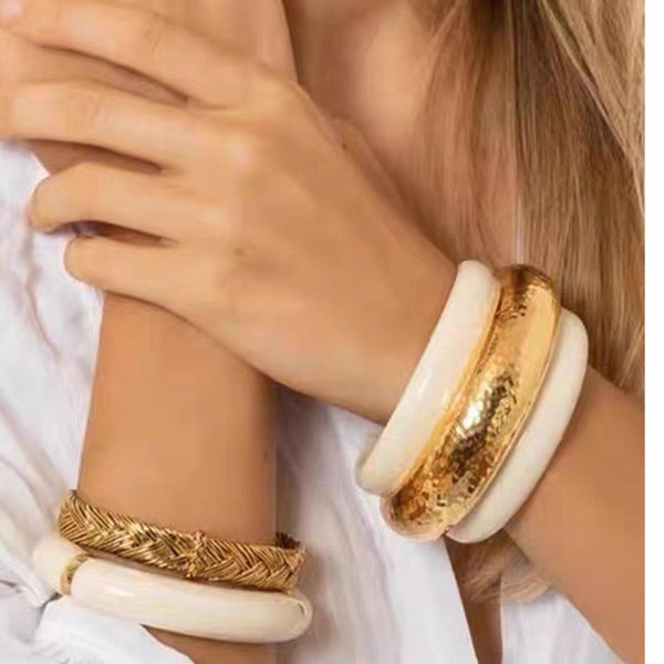 bangle black white enamel wide open cuff bangles for women chunky bold statement jewelry designer unique cool 230710
bangle black white enamel wide open cuff bangles for women chunky bold statement jewelry designer unique cool 230710