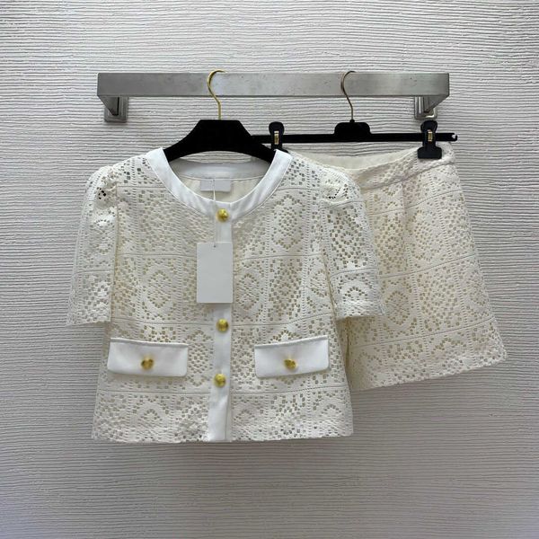 23ss women shorts sets casual suit womens designer clothing cutout elegant high price gold button short sleeve high waist slim wide leg shor, White
23ss women shorts sets casual suit womens designer clothing cutout elegant high price gold button short sleeve high waist slim wide leg shor, White