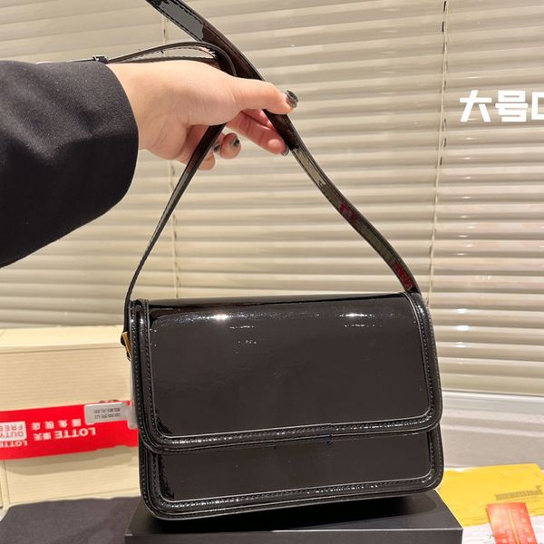 classic tofu box shoulder bag flap handbag fashion letter buckle 5a quality patent leather women handbags purse crossbody messenger bags
classic tofu box shoulder bag flap handbag fashion letter buckle 5a quality patent leather women handbags purse crossbody messenger bags