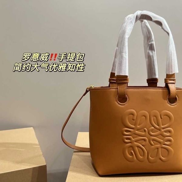 2023 luxury designer loevve bag fashion totes bags simple and atmospheric style women fashion messenger bags large capacity handbags
2023 luxury designer loevve bag fashion totes bags simple and atmospheric style women fashion messenger bags large capacity handbags